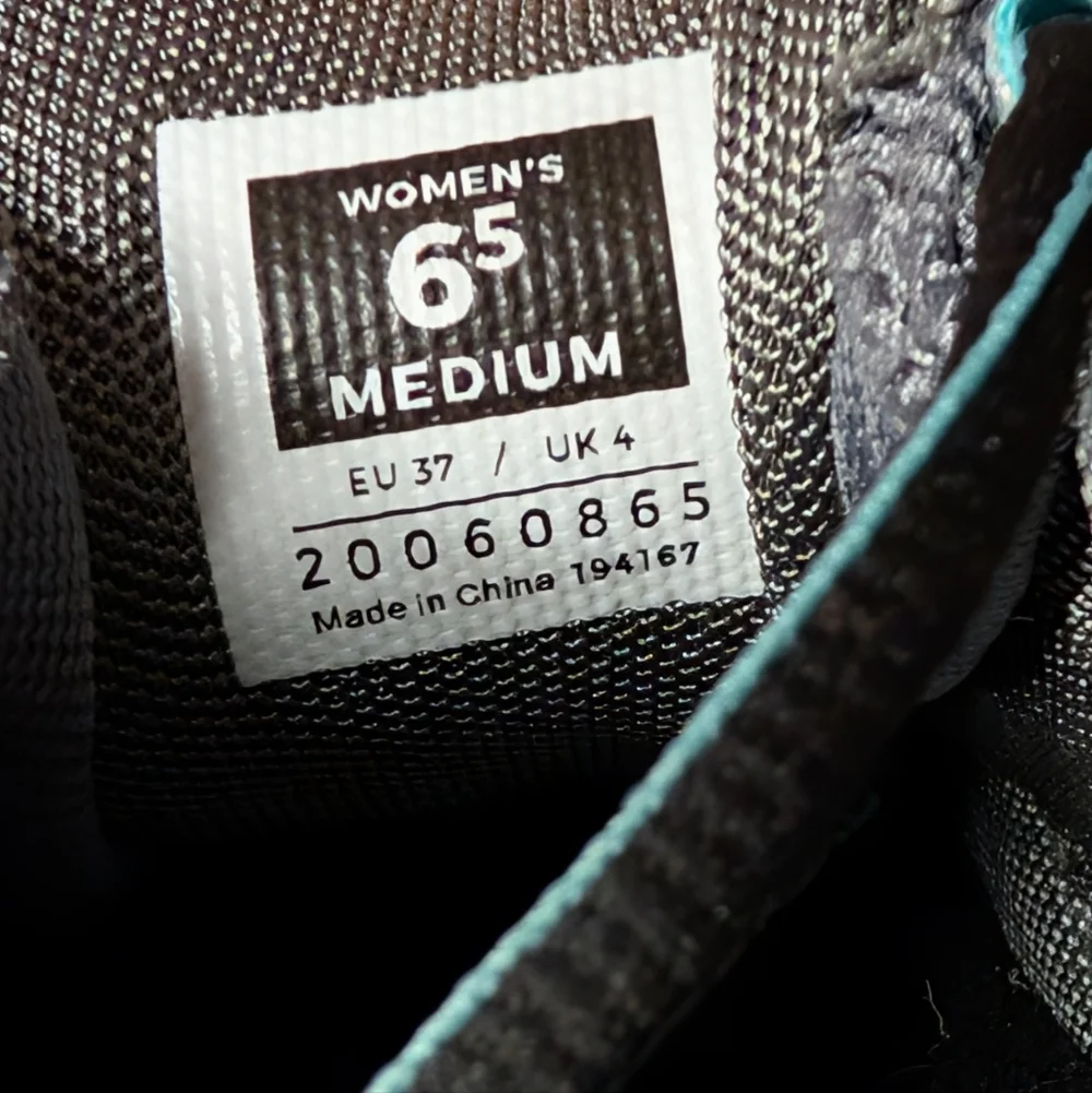 KURU Chicane Women's Trail Hiking Shoes black and aqua glitter lace up size 6.5 - Picture 2 of 8